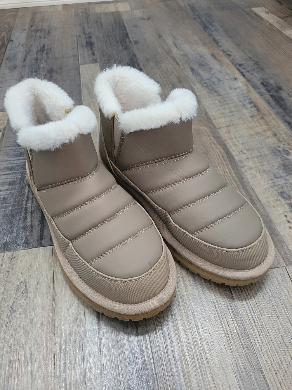 Magellan Size 9 Khaki Tan Fur Lined Nylon Outdoor Shoes Booties